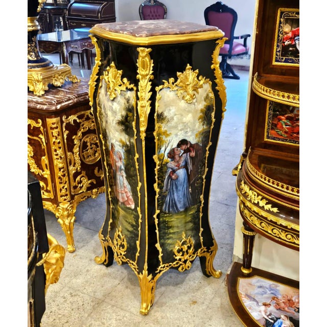 2010s Hand-Painted French Pedestal Stand With Marble Top & Gold Leaf Accents For Sale - Image 5 of 6