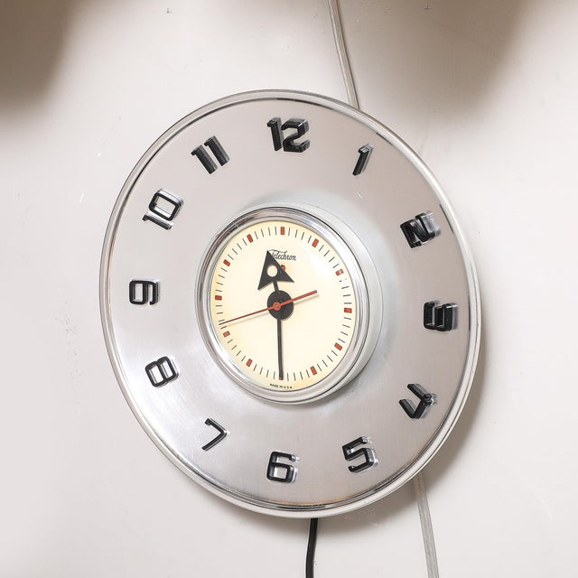 Metal Mid-Century Brushed Aluminum & Bakelite Telechron Saucer Wall Clock Model 2h101 For Sale - Image 7 of 12