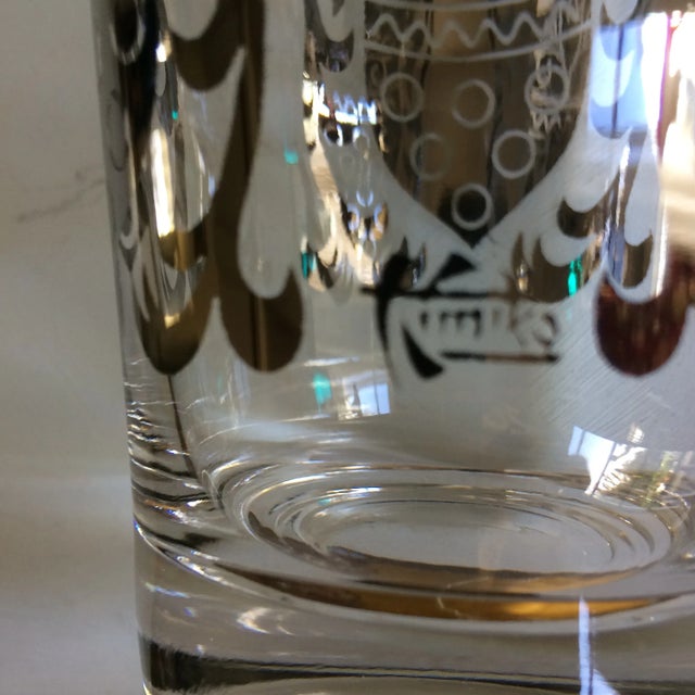 1960s Platinum Banded Kimiko 4 Glass and 4 Coaster Cocktail Set in Caddie For Sale - Image 5 of 13