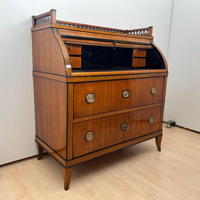 Roll-Top Desk in Cherry Veneer and Brass, 1820 For Sale - Image 11 of 18