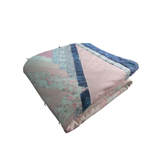 Shabby Chic Chrysalis Star Log Cabin Variation Vintage 1980s Patchwork Quilt Cotton Blend For Sale - Image 3 of 17