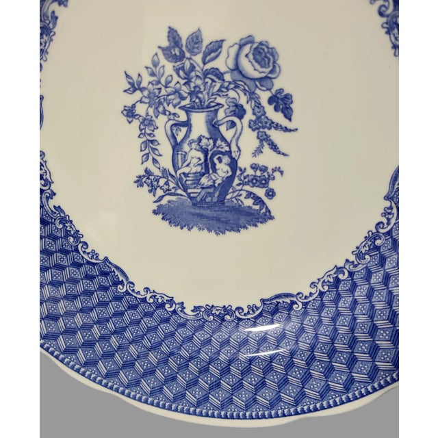 Spode Late 20th Century Blue & White Neoclassical Spode "Portland Vase" Floral Urn Collectable Plate, Made in England For Sale - Image 4 of 11