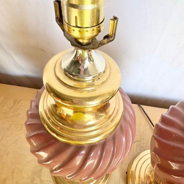 Postmodern Pink Glass Swirl and Gold Table Lamps - A Pair For Sale In Miami - Image 6 of 9