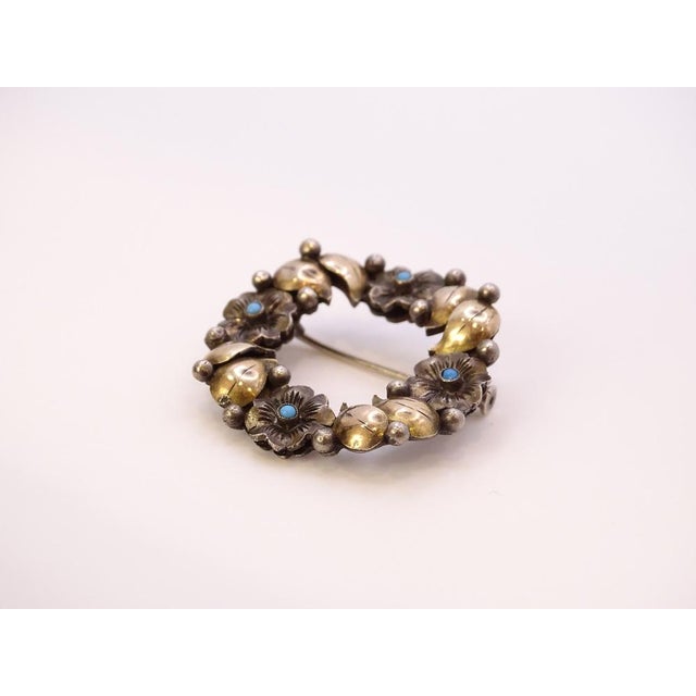 Art Nouveau Aged Metal and Turquoise Garland Brooch, France, 1920s For Sale - Image 12 of 18