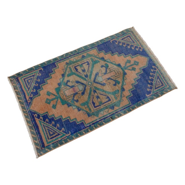 1970s Hand Knotted Small Oushak Rug Mini Rug Mat - 1'9" X 2'11" For Sale - Image 4 of 14