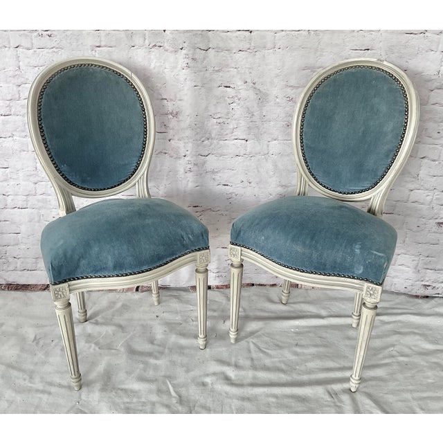 Early 20th Century French Louis XVI Style Painted and Upholstered Dining Chairs Set of Eight For Sale - Image 5 of 10