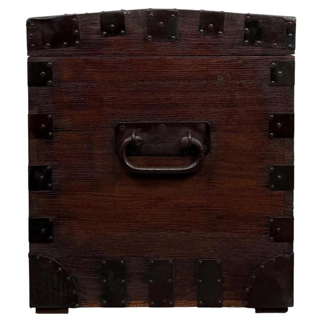 Antique 19th Century English Victorian Iron-Bound Oak Silver Chest For Sale - Image 6 of 13