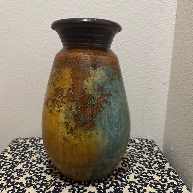 Chocolate 1970s Large Mid-Century Oaxacan Dripware Pottery Vase With Mottled Polychrome Glaze For Sale - Image 8 of 9