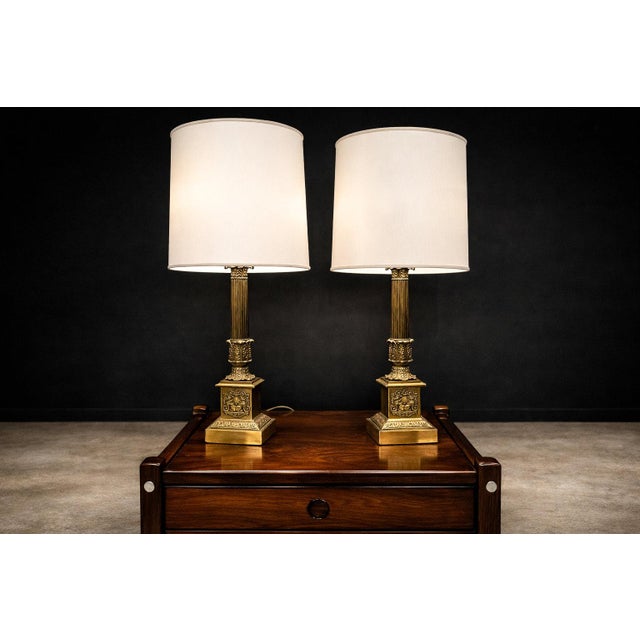 Metal Pair of Neoclassical Revival Bronze Table Lamps With Sculptural Classical Bases and New Linen Shades, 1920-1930s For Sale - Image 7 of 12