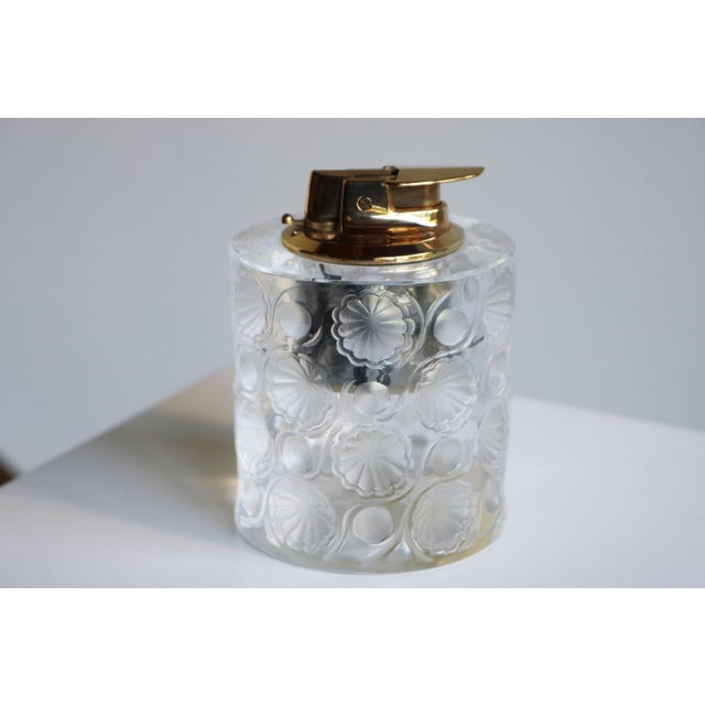 French Crystal Tokyo Table Lighter with Frosted Floral Medallions by René Lalique, 1930 For Sale - Image 10 of 10