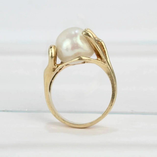 Gold Vintage Modernist Gold and Baroque Pearl Cocktail Ring Size 6.25 For Sale - Image 8 of 9
