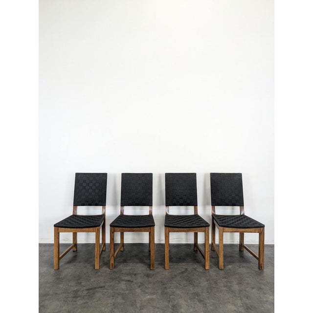 Modern Chairs, Set of 4, in Very Good conditions.