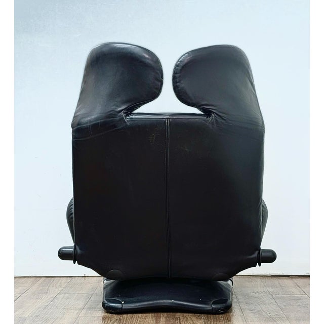1980s Toshiyuki Kita Wink Black Leather Lounge Chair by Cassina (2 Lounge Chairs Available) For Sale In New York - Image 6 of 13