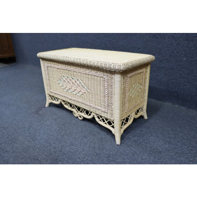 Late 20th Century Lexington -Henry Link Attributed Wicker & Cedar Trunk For Sale In Philadelphia - Image 6 of 9