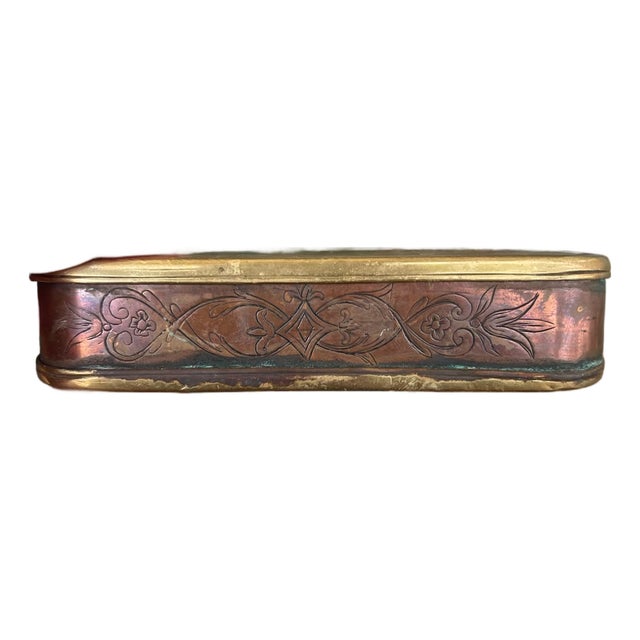 19th Century Possibly Dutch Brass and Copper Toned Snuff Box With Figural Tavern Scene and "T Is Niet Anders" Inscription. For Sale