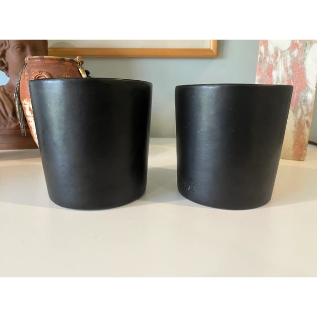 Vintage Mid Century Modern Ceramic Matte Black Architectural Studio Haeger California Pottery Planters - Set of 2 For Sale - Image 6 of 6