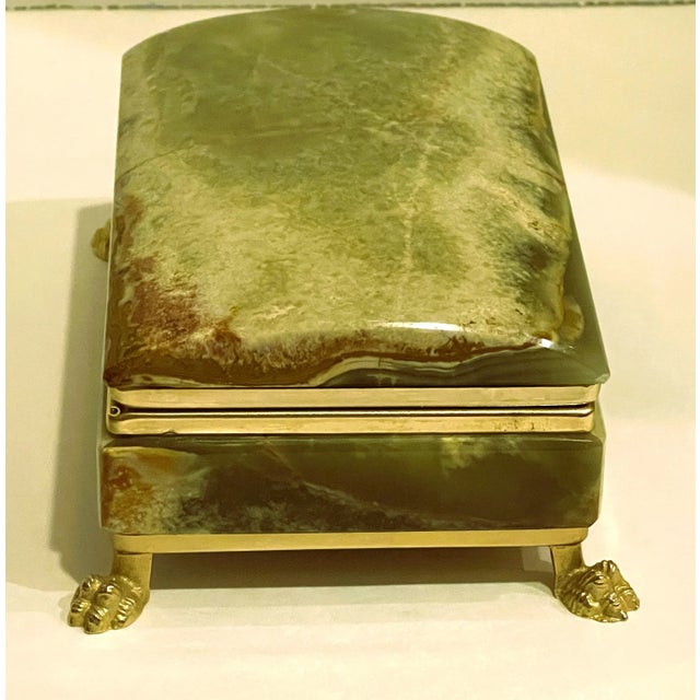 Mid-Century Modern 1980s Rectangular Onyx /Agate Footed Casket Box For Sale - Image 3 of 5