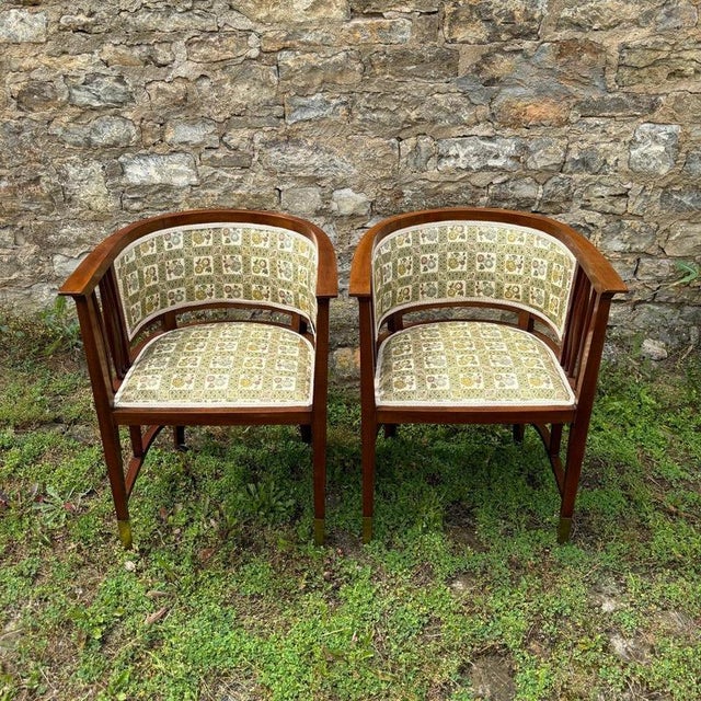 – unique find – elegant shapes – intact upholstery dimensions: w: 59cm h: 77cm d: 58cm seat: w: 49cm h: 45cm d: 45cm item:...