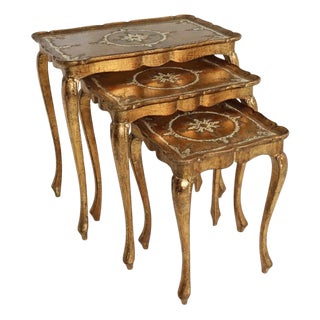 Italian Florentine Neoclassical Hand-Painted Giltwood Nesting Tables, 1960s, Set of 3 For Sale