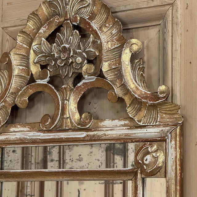 18th Century Italian Neoclassical Period Hand-Carved Giltwood Mirror For Sale - Image 9 of 16