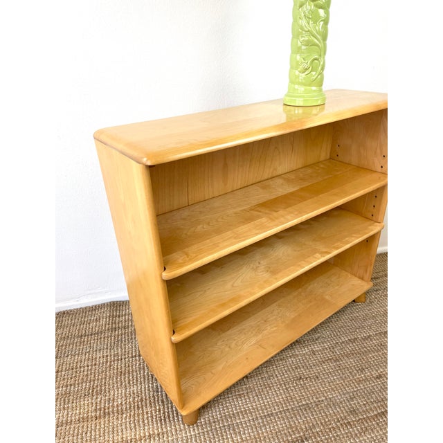 Vintage Mid-Century Modern Heywood Wakefield Bookcase / Bookshelf For Sale - Image 11 of 14