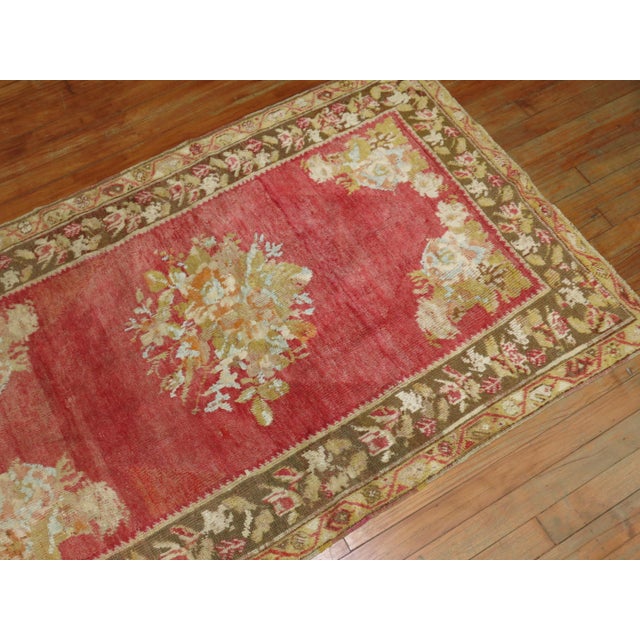 Zabihi Collection Floral Antique Turkish Ghiordes Rug - 3'3" x 5' For Sale In New York - Image 6 of 6