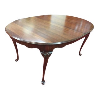 Vintage Queen Anne Harden Table With Two Leaves & Pads For Sale