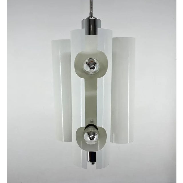 Mid-Century Italian Space Age Chrome and White Lacquered Metal Pendant Light, 1970s For Sale - Image 3 of 9