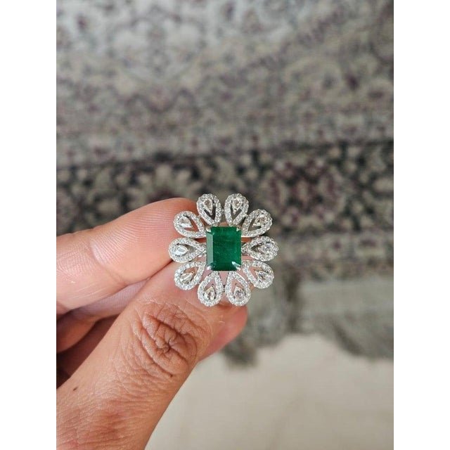 Green Set in 18k Gold, 2.48 Carats, Natural Zambian Emerald & Rose Cut Diamonds Ring, Size 6.5 For Sale - Image 8 of 9
