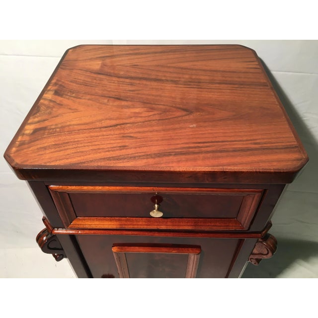 Walnut Chest of Drawers, 1900s For Sale - Image 4 of 18