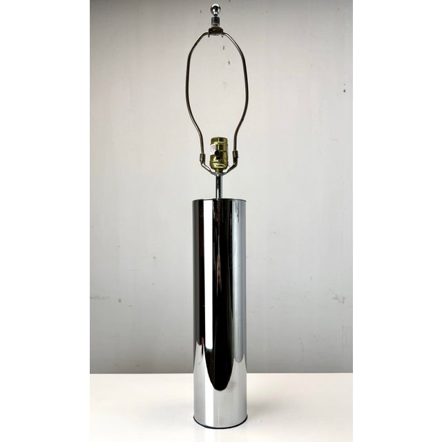 1970s Mid Century Modern Attributed to Sonneman Chrome Cylinder Table Lamp For Sale - Image 5 of 12