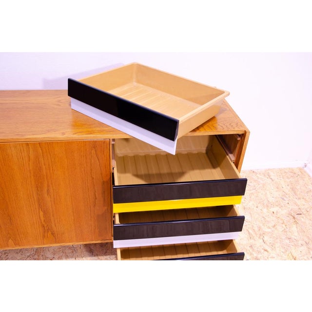 Mid-Century U-460 Sideboard by Jiří Jiroutek for Interier Praha, Former Czechoslovakia, 1960s For Sale - Image 15 of 18