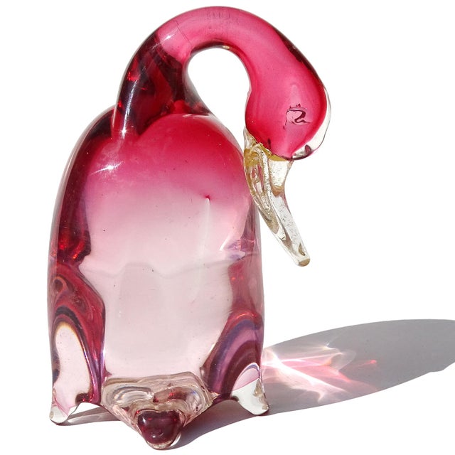 Mid 20th Century Murano Sommerso Dark to Clear Pink Body Gold Flecks Accents Italian Art Glass Bird Sculpture Figurine For Sale - Image 5 of 8