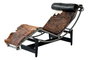 1970s Lc4 Cowhide Chaise by Le Corbusier, Pierre Jeanneret, and Charlotte Perriand for Cassina
