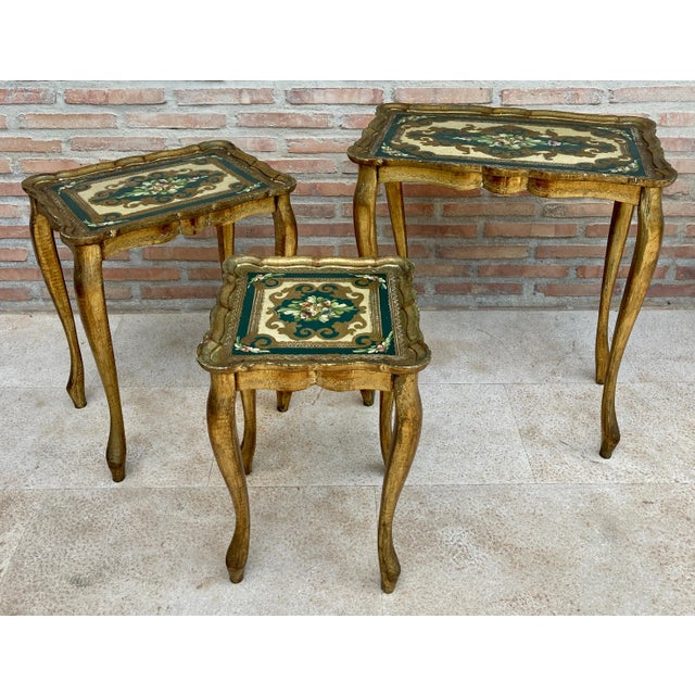 Italian Florentine Neoclassical Nesting Tables in Giltwood, 1960s, Set of 3 For Sale - Image 17 of 18