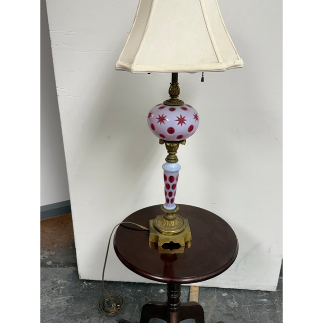 Traditional Vintage Traditional Fenton Cranberry Opalescent Coin Dot Art Glass Table Lamp For Sale - Image 3 of 12
