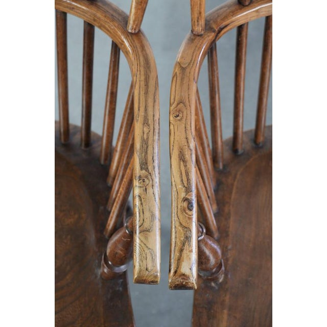 Brown Antique English Windsor Stickback Chairs in Elm, 19th Century, Set of 2 For Sale - Image 8 of 15