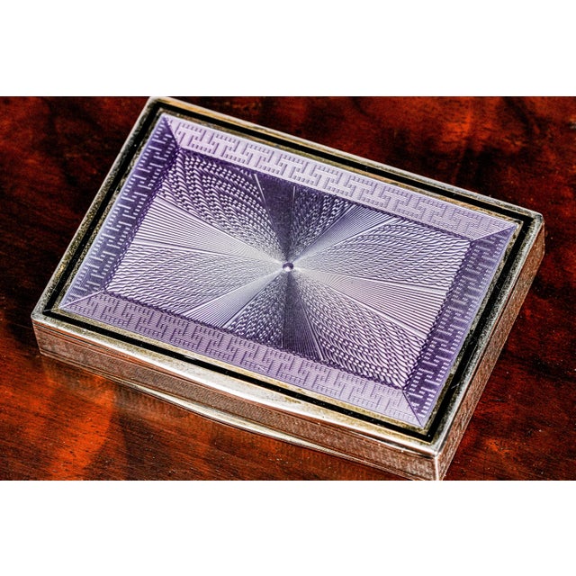 Art Deco Exquisite Purple Guilloché Antique Enamel Continental Silver Trinket Snuff Box For Sale - Image 3 of 18