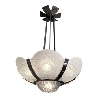 Early 20th Century Attributed to Val Saint Lambert Large & Rare Art Deco Chrysanthemum Chandelier in Hand Hammered Iron Pewtery Frame For Sale