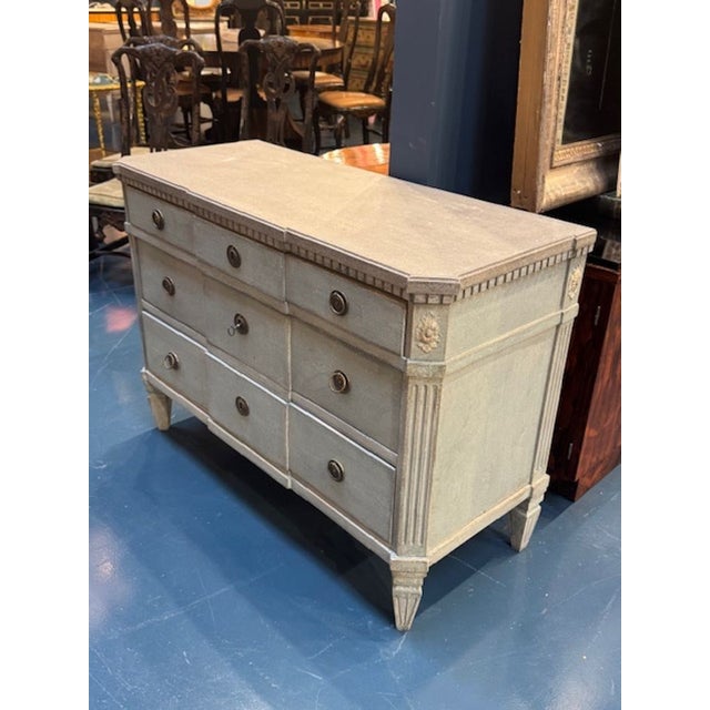 Vintage Painted Swedish Gustavian Commode For Sale In Dallas - Image 6 of 6