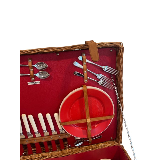 English Vintage Abercrombie & Fitch English Picnic Hamper for Six For Sale - Image 3 of 12