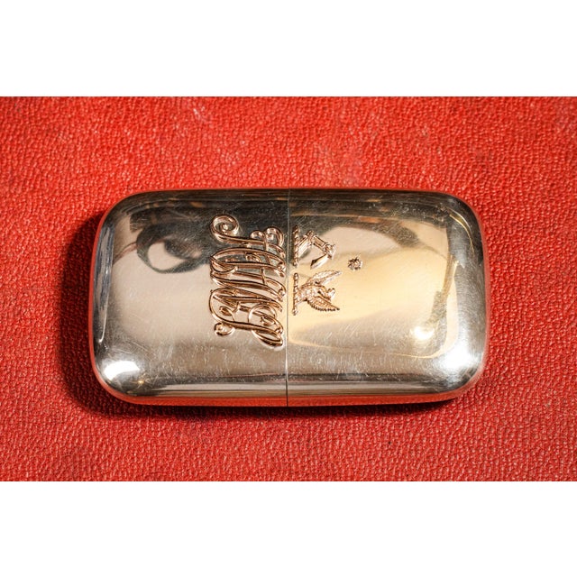 Exceptional Antique English Victorian Sterling Silver and 9k Gold Cigar Case Tobacciana Armorial Coat of Arms For Sale In New York - Image 6 of 10
