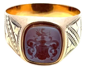 Mid 20th Century 14k Yellow Gold Vintage Agate Intaglio Signet Ring, Size 11.5