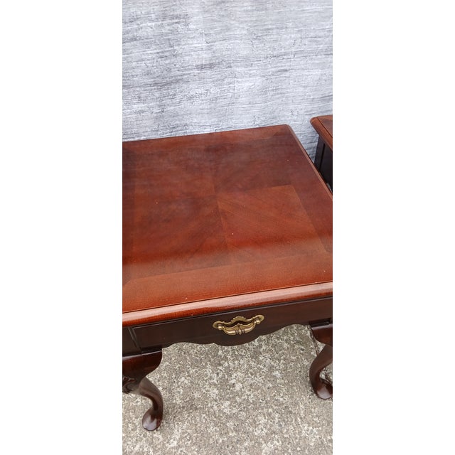Thomasville Pair of Thomasville Queen Anne Style Mahogany End Tables For Sale - Image 4 of 10