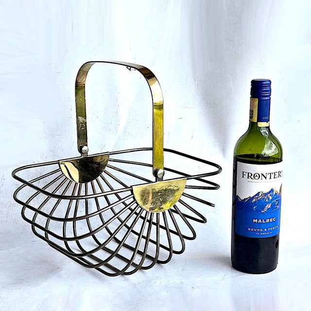 Vintage Art Deco Style Wire Bread/Fruit Basket in Stainless Steel and Brass Plate Handle For Sale - Image 10 of 12