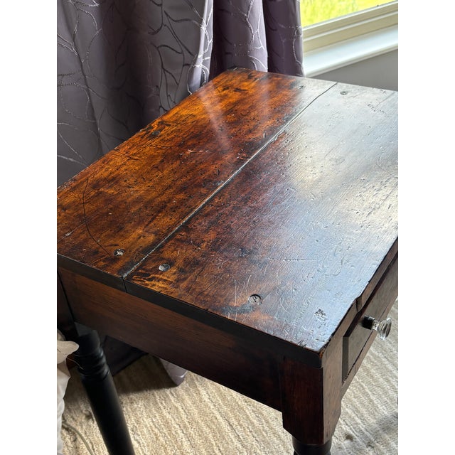 Antique Nightstand 1850s American Empire Walnut Drop Leaf Spool Leg Table For Sale - Image 4 of 8