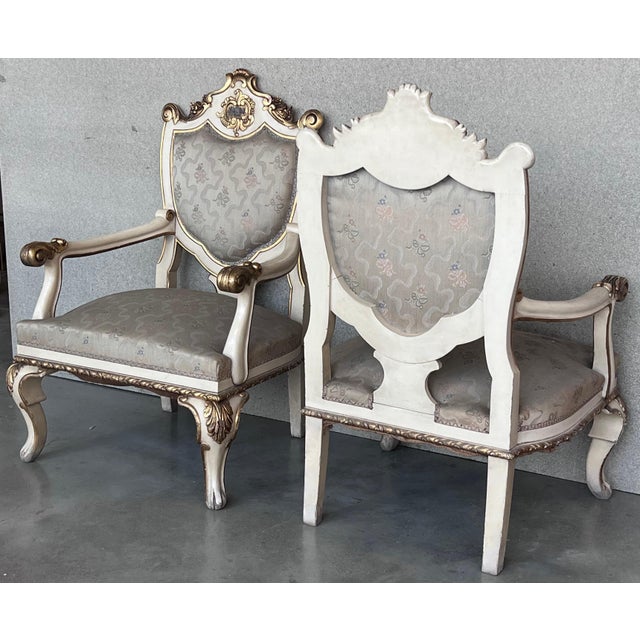 Pair of Venetian Hand Painted Armchairs in White Antique Painting and Giltwood For Sale - Image 17 of 18