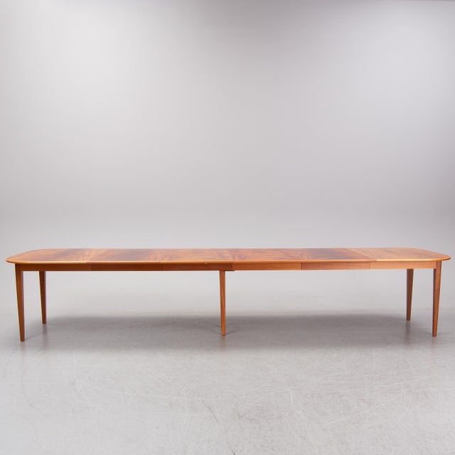 Model 947 dining table designed by Josef Frank for Svenskt Tenn, with four extension leaves. This is one of those pieces...