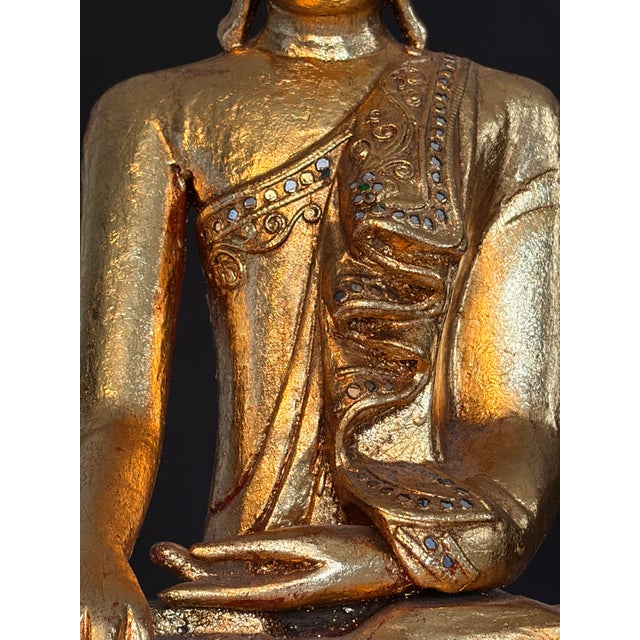 Vintage Carved Burmese Giltwood Seated Buddha With Sequin Accents - Lotus Style For Sale - Image 4 of 9