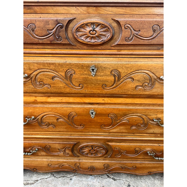 Chocolate French 19th Century Louis Philippe Walnut Marble Top Commode For Sale - Image 8 of 12